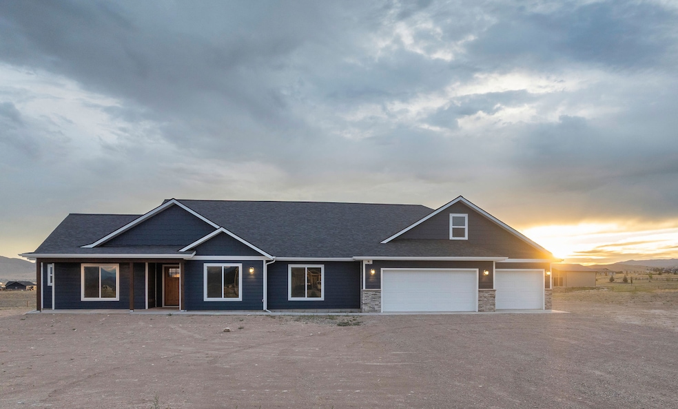 Under Contract $699,900