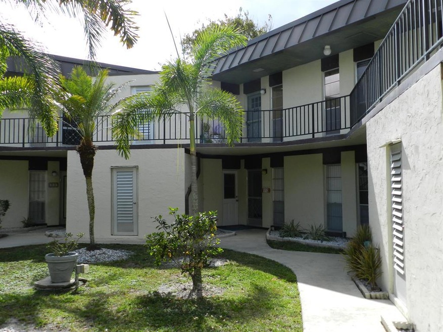 2 Greenway Village N