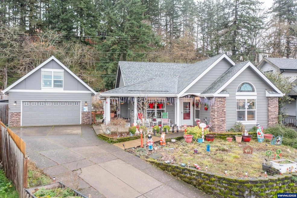 920 Filbert St, Brownsville, OR 97327 - photo 1