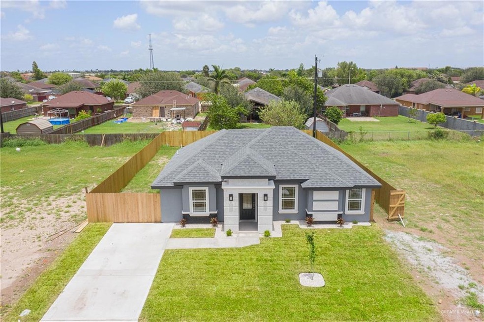 220 Spanish Oak Dr, Alamo, TX 78516 - photo 1