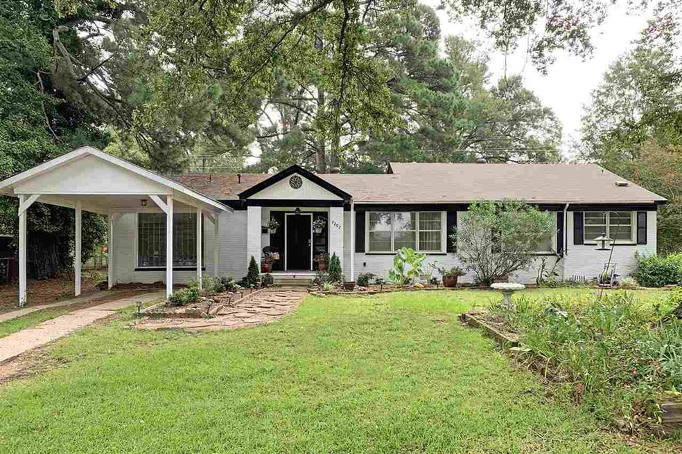 4202 Pine St, Texarkana, TX 75503 - photo 1