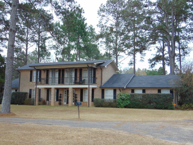 1705 Veterans Blvd, McComb, MS 39648 - photo 1