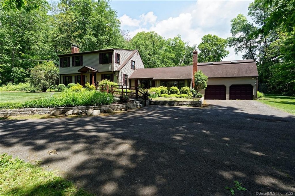 72 Weir St, Glastonbury, CT 06033 - photo 1