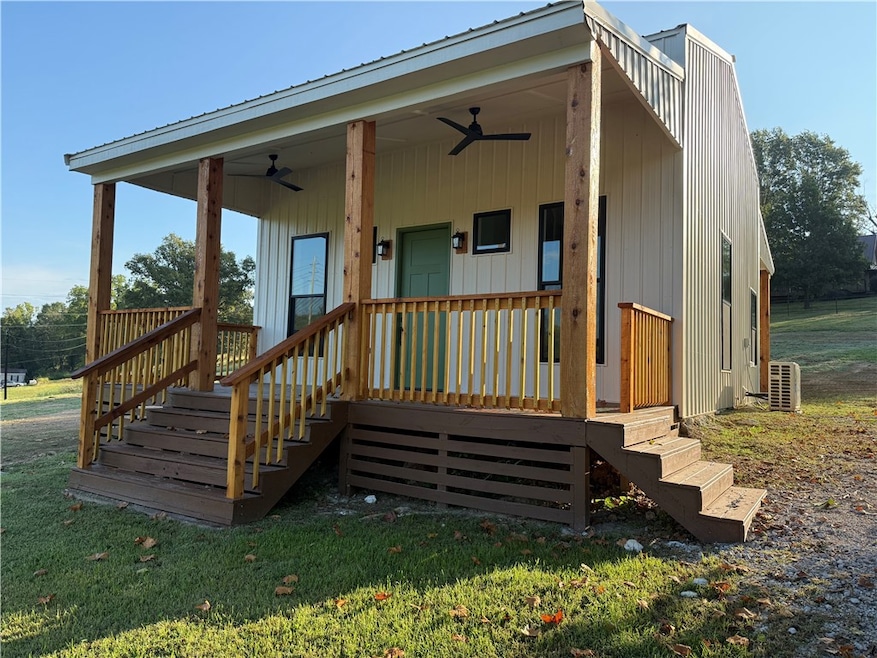 706 Foster Ln, Tontitown, AR 72762 - photo 1