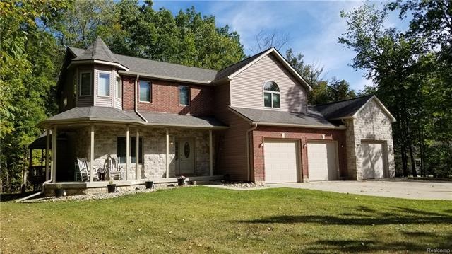 9351 Chesterfield Dr, Swartz Creek, MI 48473 - photo 1