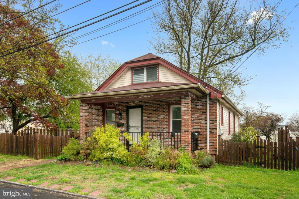 173 Maple Ave, Belmont Hills, PA 19004 - photo 1