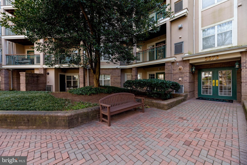 5573 Seminary Rd unit 209, Baileys Crossroads, VA 22041 - photo 1