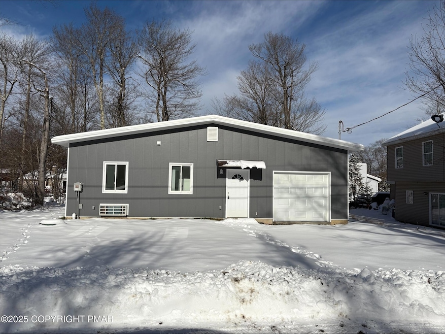 9161 Brandywine Dr, Tobyhanna, PA 18466 - photo 1