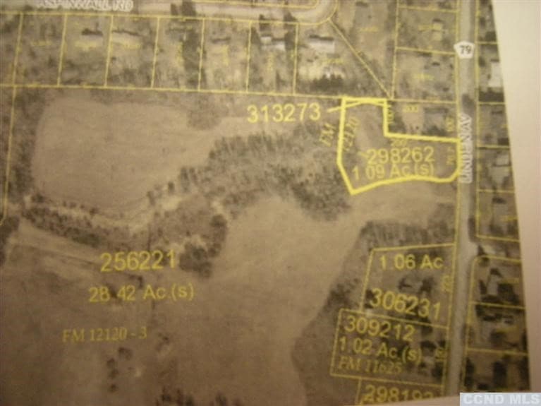 298262 Linden Ave, Red Hook, NY 12571 - photo 1