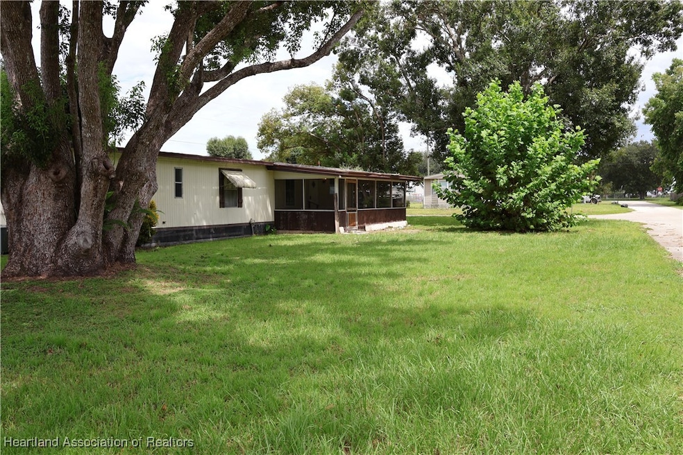 1007 Sparrow Rd, Wauchula, FL 33873 - photo 1