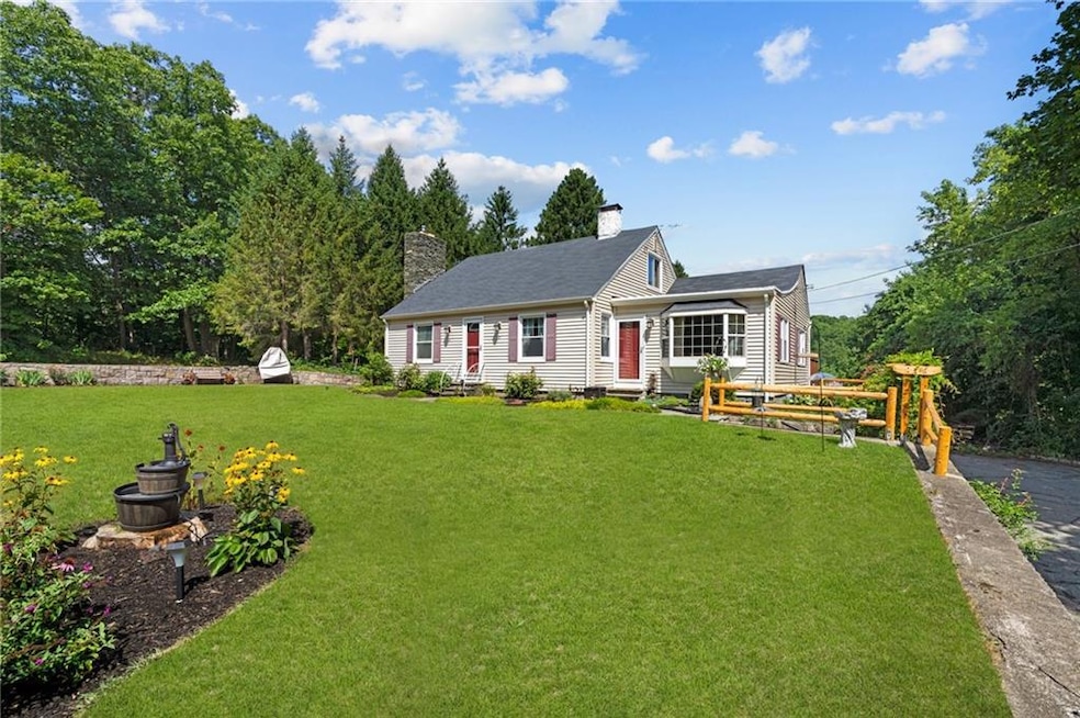 39 Old Pound Hill Rd, North Smithfield, RI 02896 - photo 1