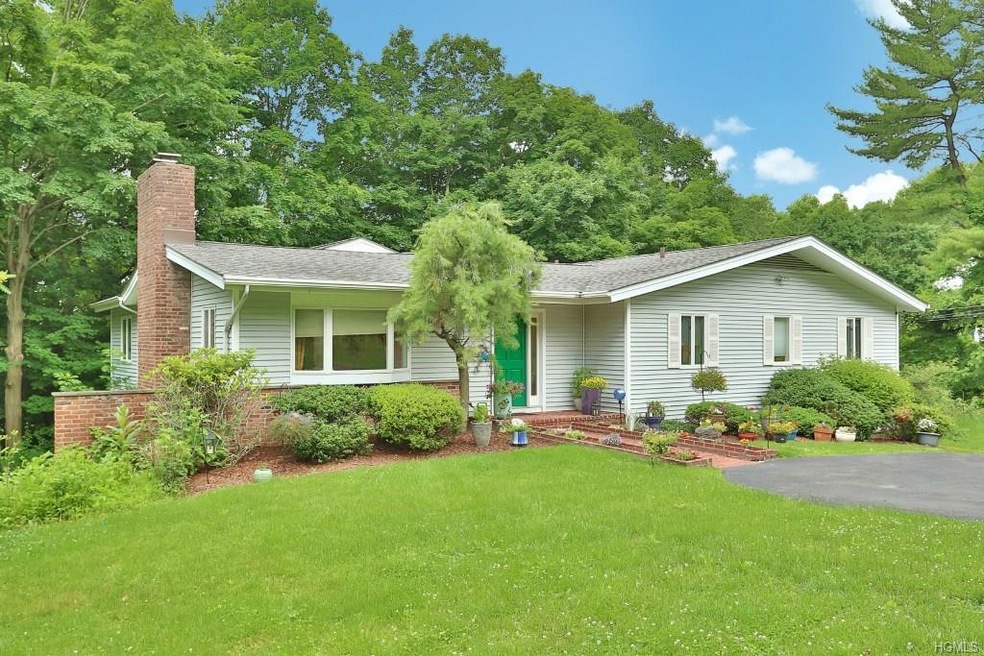 54 Tamarack Way, Pleasantville, NY 10570 - photo 1