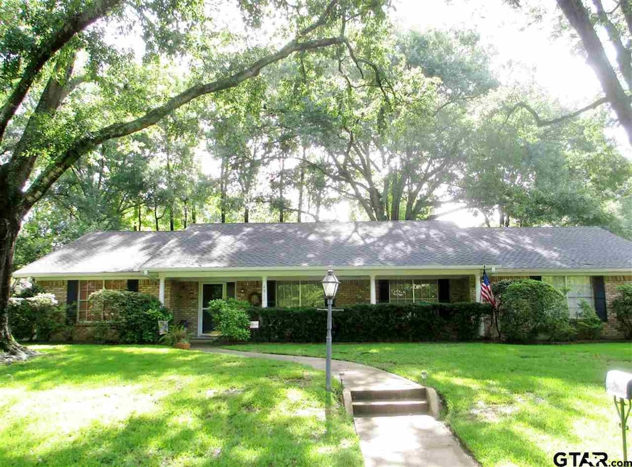 4812 4812 Trenton, Tyler, TX 75703 - photo 1