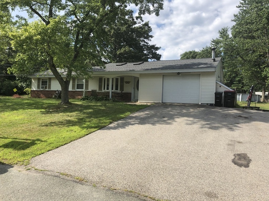 8 Twin Oaks Dr, Brockton, MA 02302 - photo 1