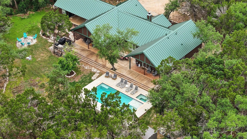 Birds eye view of property