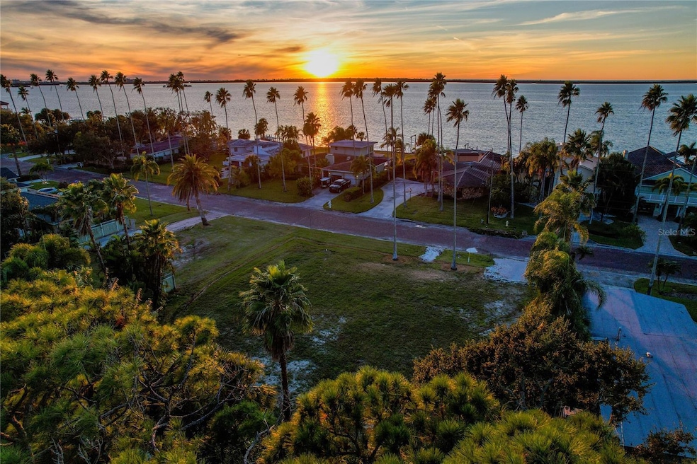 1645 Santa Barbara Dr, Dunedin, FL 34698 - photo 1