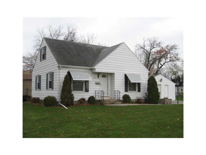 Front Exterior. Great curb appeal