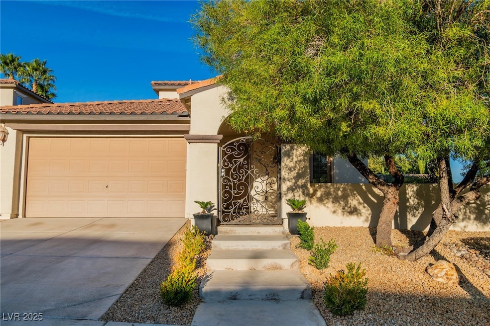 956 Tafalla Ct, Las Vegas, NV 89138 - photo 1