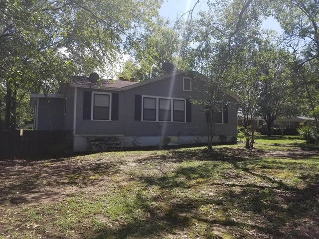 629 College Hill Cir, Eufaula, AL 36027 - photo 1