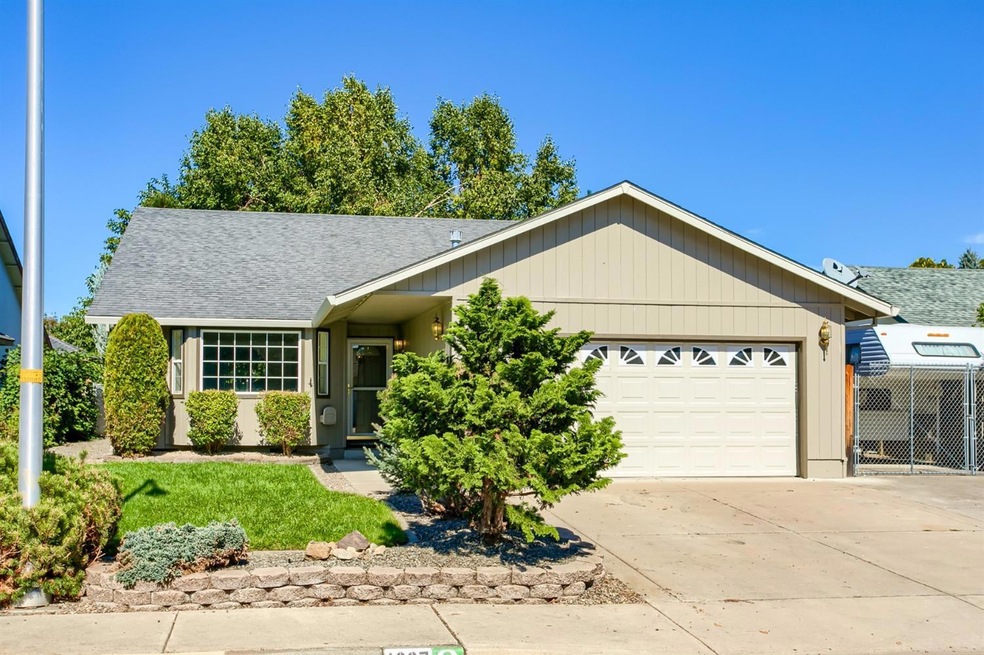 1007 Fairfield Ave, Central Point, OR 97502 - photo 1