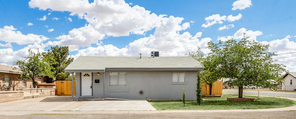 8100 Hickory Ln, El Paso, TX 79915 - photo 1