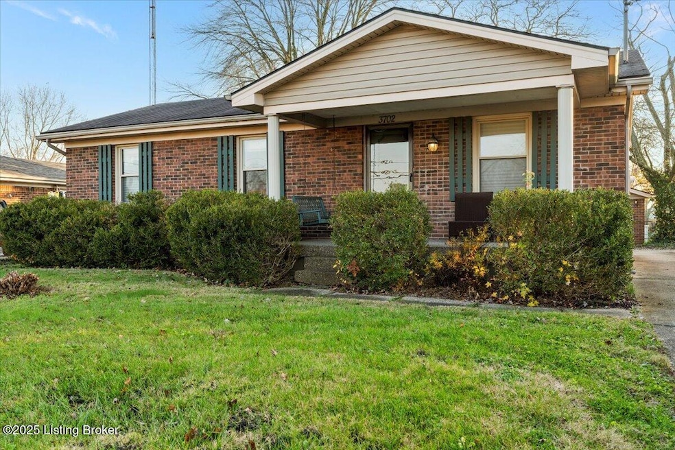 3702 Hillview Blvd, Louisville, KY 40229 - photo 1