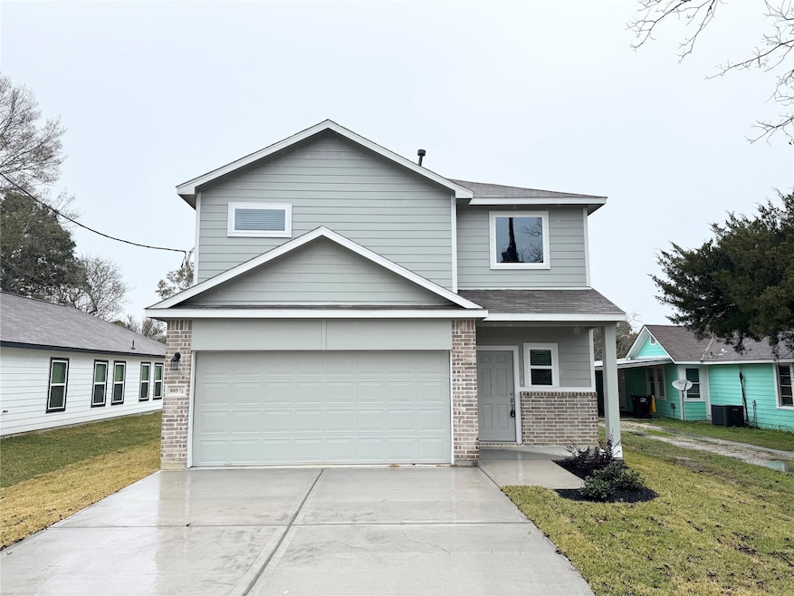 Welcome to 805 Belton 1/2! This new construction h