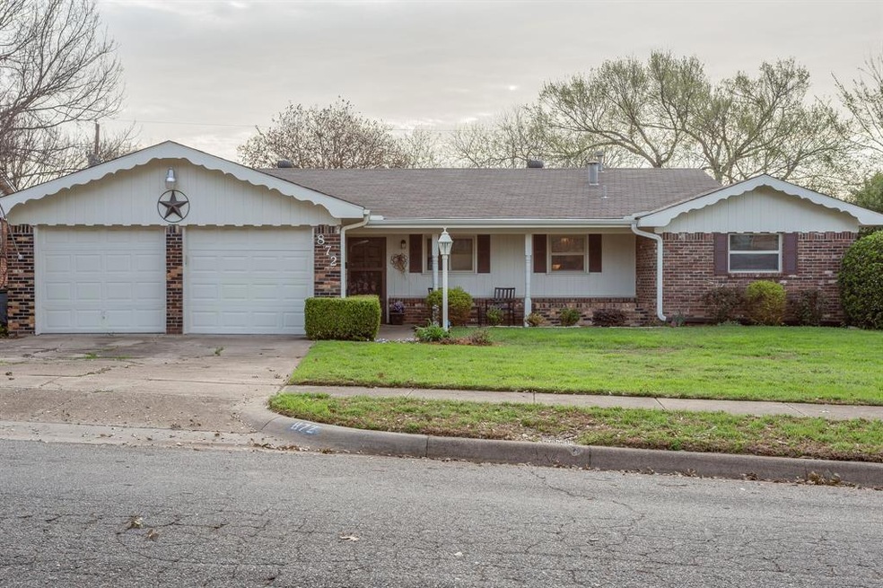 872 Russell Ln, Bedford, TX 76022 - photo 1