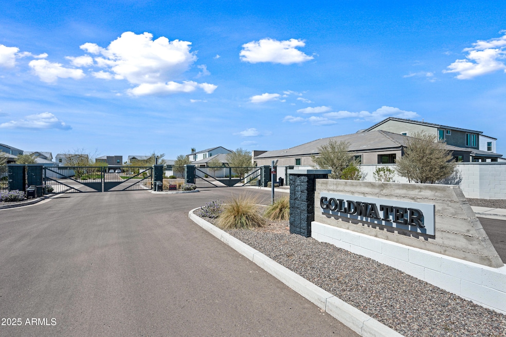 1-Goldwater-ocupix-Comm