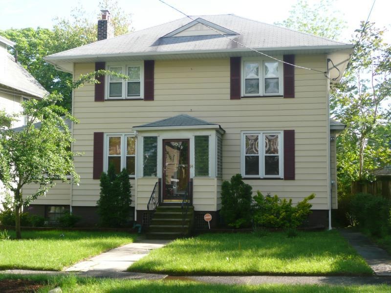 94 Evergreen Ave, Bloomfield, NJ 07003 - photo 1