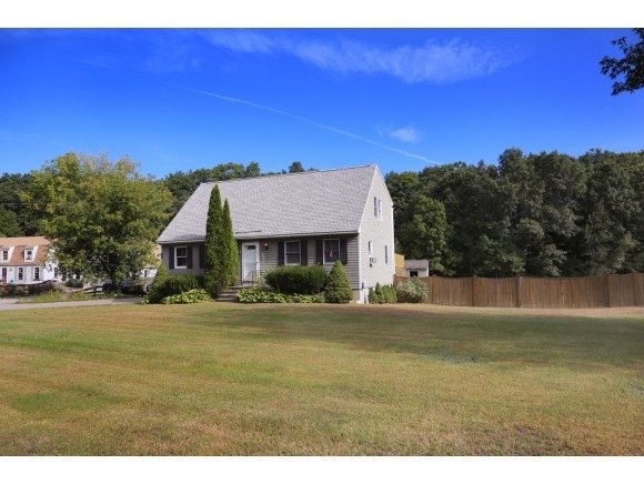 76 Amesbury Rd, Newton, NH 03858 - photo 1