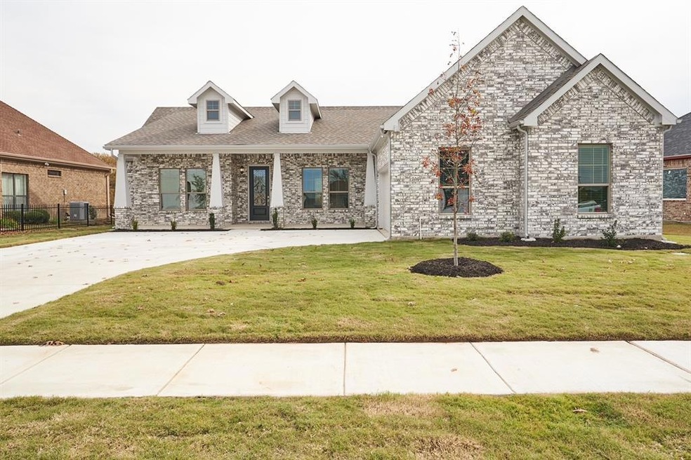 1305 Carnoustie Dr, Ennis, TX 75119 - photo 1