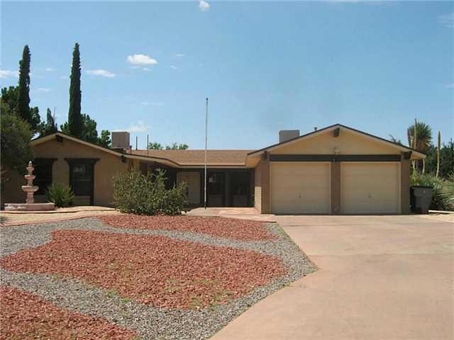 1635 Common Dr, El Paso, TX 79936 - photo 1