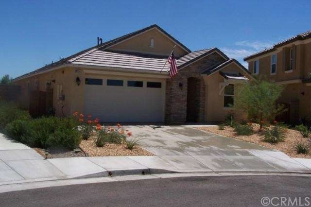 Low maintenance front yard