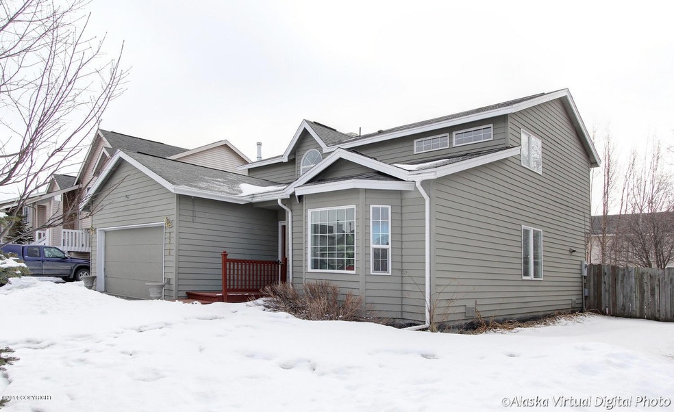 2210 Revere Cir