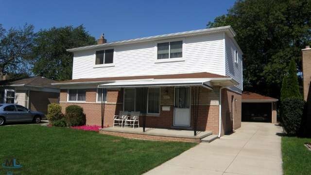 16055 Larkspur St, Roseville, MI 48066 - photo 1