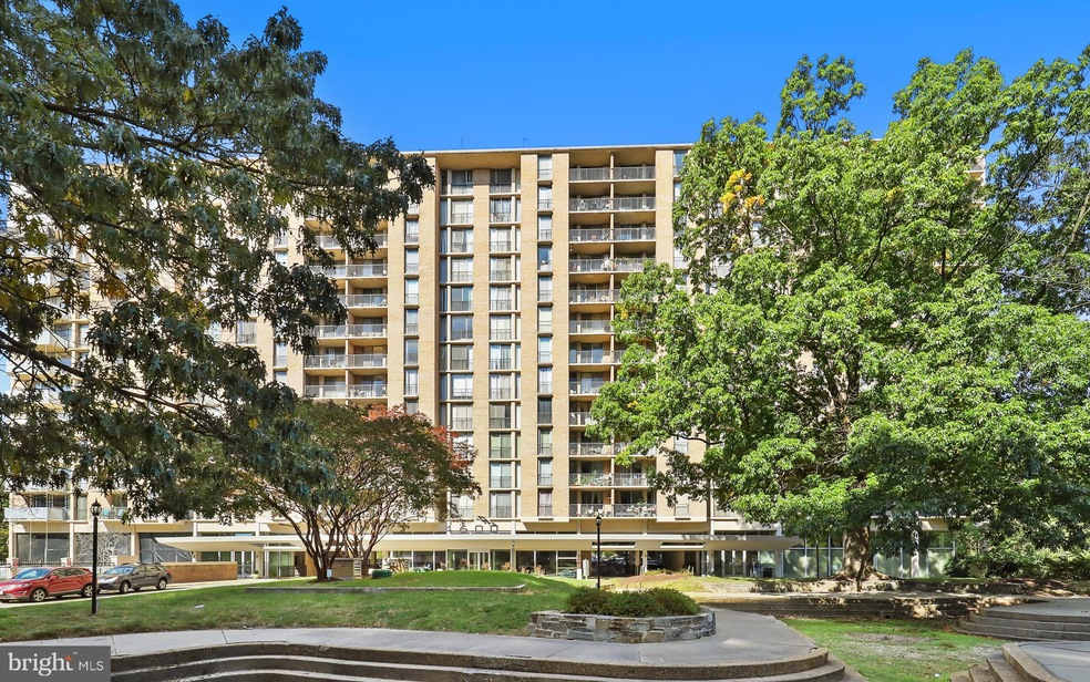 The Carlton unit 939, Arlington, VA 22204 - photo 1