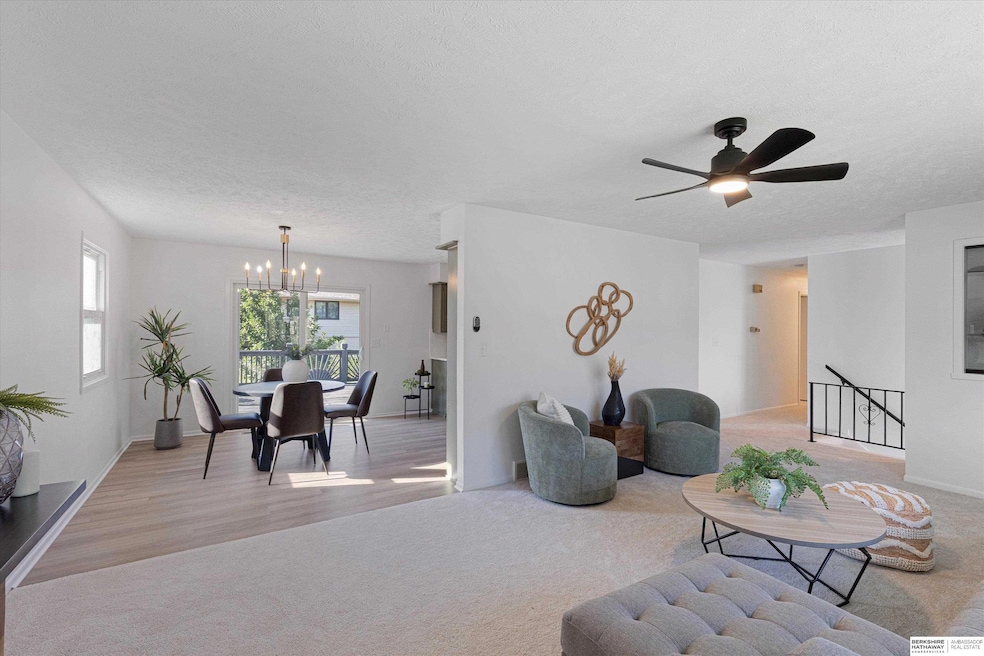 4915 Robin Dr, Omaha, NE 68157 - photo 1