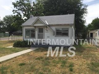 323 S Diamond St, Nampa, ID 83686 - photo 1