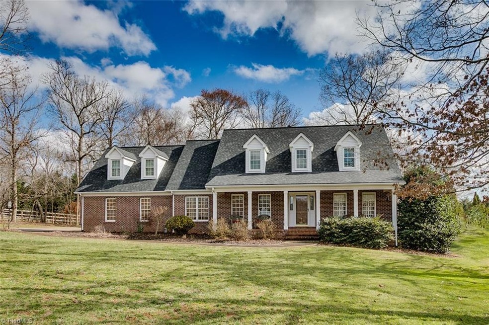 1018 Anns Ct, Asheboro, NC 27205 - photo 1