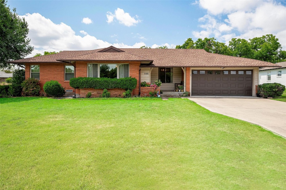 505 Lovell St, Grand Prairie, TX 75050 - photo 1