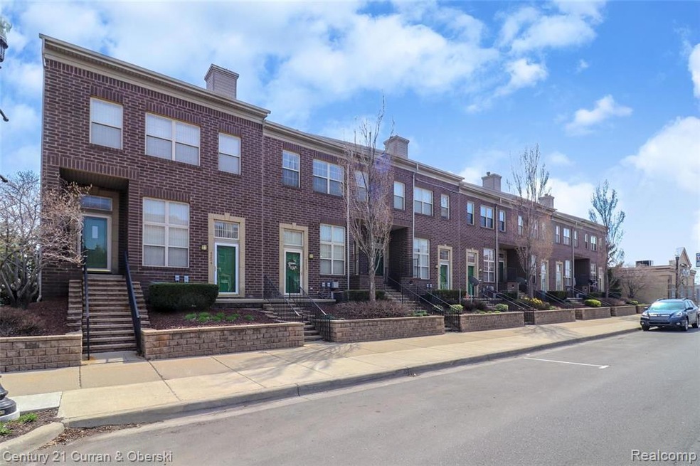 Great location in the heart of Dearborn!! Super cl