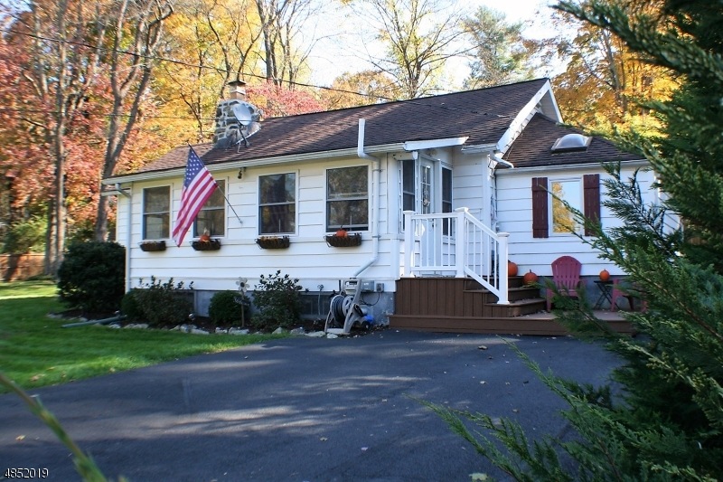 15 Lakeview Rd, Sparta, NJ 07871 - photo 1
