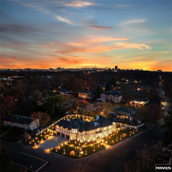 645 Summit St, Englewood Cliffs, NJ 07632 - photo 1