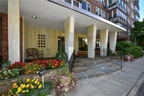 1 Washington Square unit 3B, Larchmont, NY 10538 - photo 1