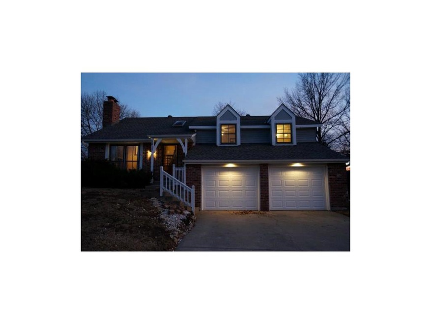 Spacious, 3 Bedroom brick front Atrium Split withi