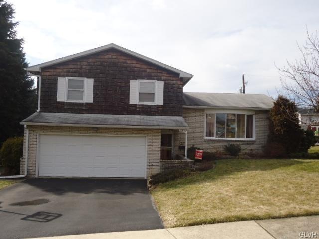 1048 N 10th St, Whitehall, PA 18052 - photo 1