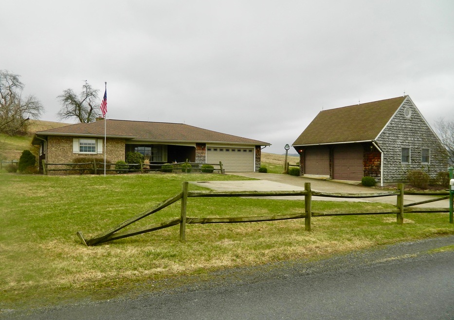 1477 Clarkstown Rd, Muncy, PA 17756 - photo 1