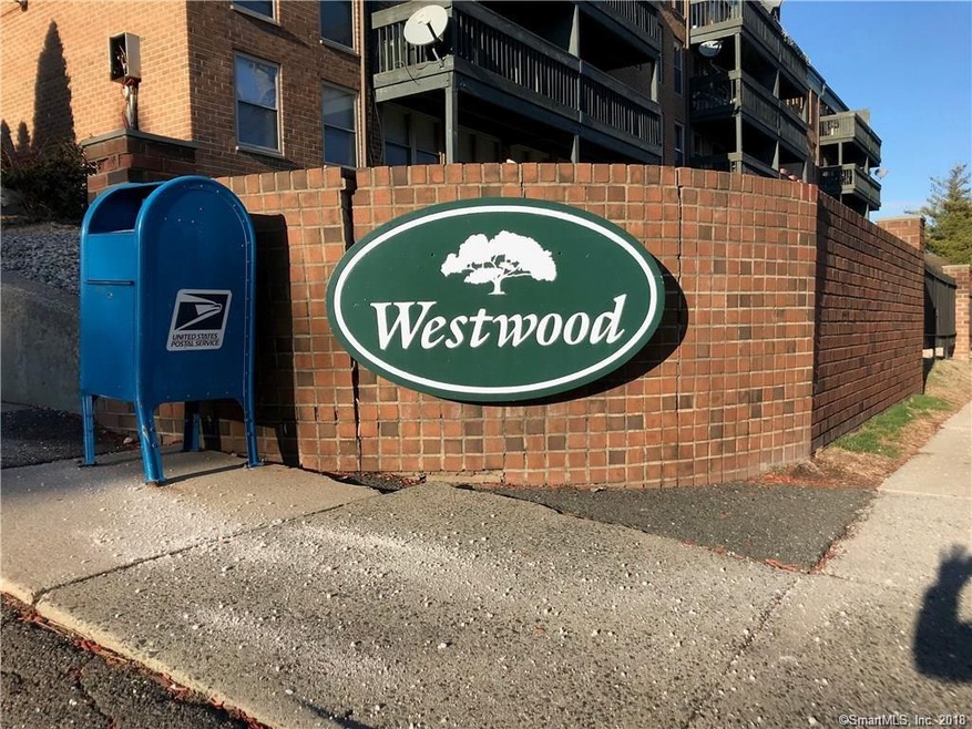 140 Kane St unit C4, West Hartford, CT 06119 - photo 1