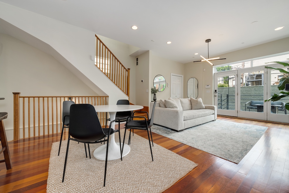 901 N Honore St unit 2, Chicago, IL 60622 - photo 1